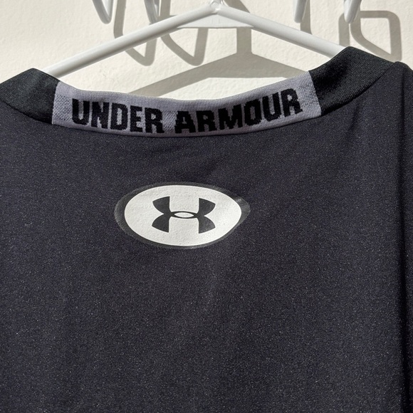 🎉4/30$🎉 Under Armour L Black Compression Sleeveless Top - Picture 5 of 5
